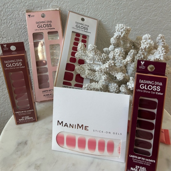 Dashing Diva Other - Dashing Diva Gloss Press-On Nails - Pink and Red Collection of 5 sets